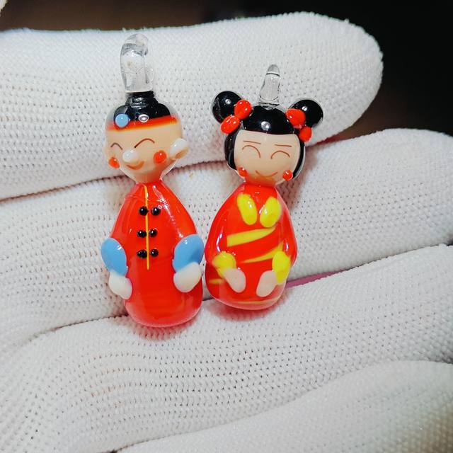 Bride and groom wedding glass wedding wedding ornaments couple engagement decoration wedding gift small figure car desktop
