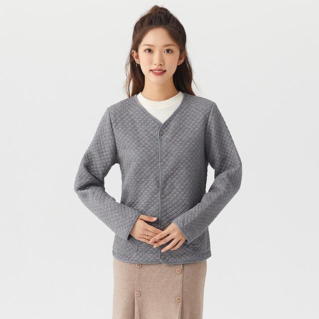 Middle -aged and elderly warm underwear installed three layers of cotton cotton cotton spring and autumn cotton large -size cardigan double pocket women's long sleeves
