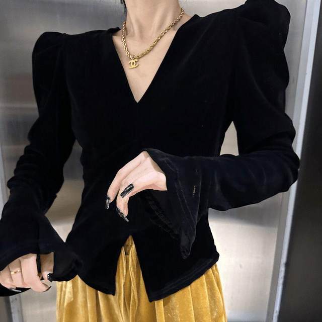 French temperament celebrity V-neck bubble trumpet sleeve waist slit versatile women velvet retro slim body sleeves