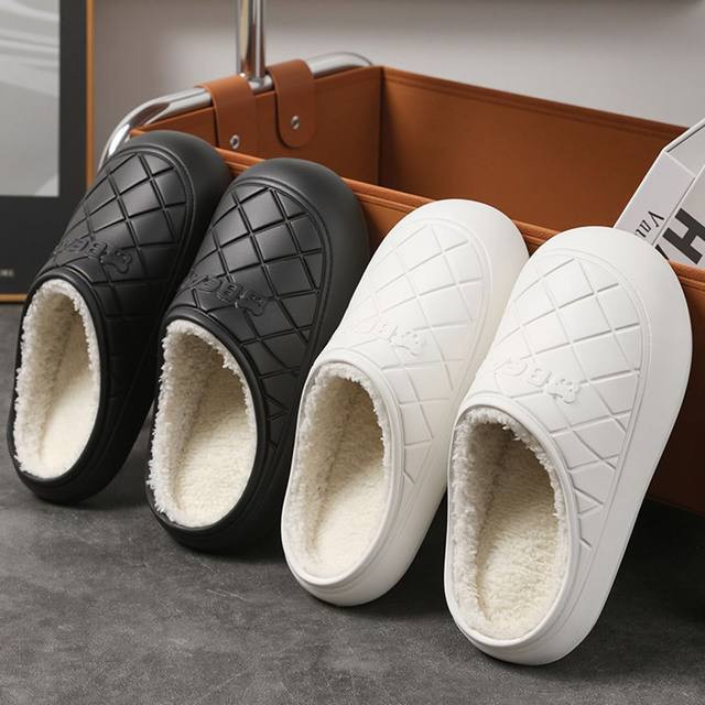 2025 new winter cotton slippers for women thick-soled non-slip warm waterproof confinement shoes couples indoor dormitory wool slippers