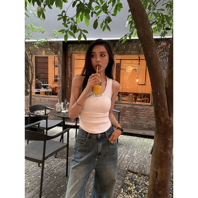 Chenmi Fan white suspender vest for women wearing new summer slim fit knitted sleeveless short top
