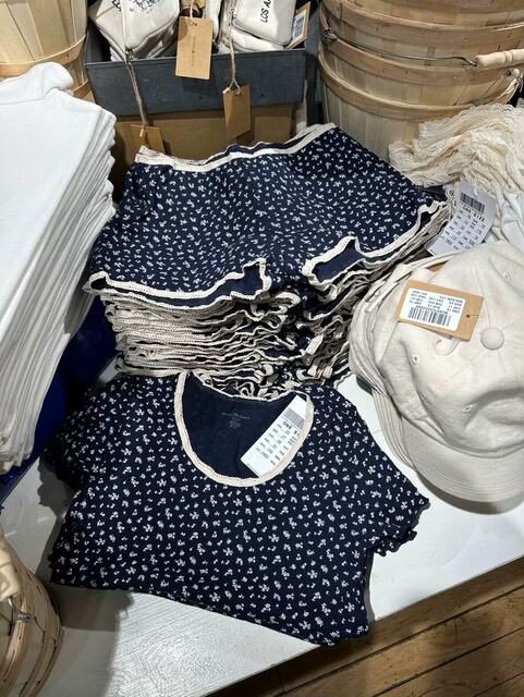 Brandygirl's new Tibetan Blue Wastef Flower BM shorts female hot girl super short pants showed legs and pants
