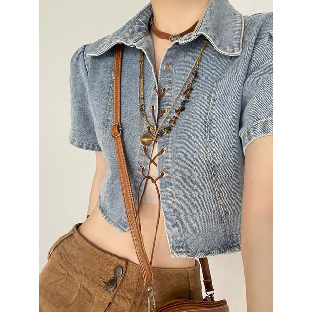 Mid-sleeved American retro hot girl denim shirt for women's summer design niche slim fit slim navel neck short top