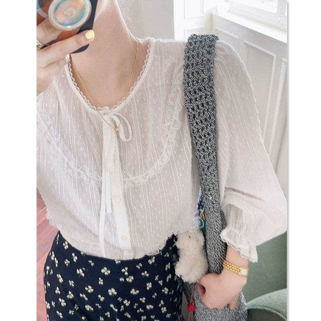Spring and Autumn 2025 new style polka dot bow tied lace long-sleeved shirt for women's design sense spliced ​​lace top