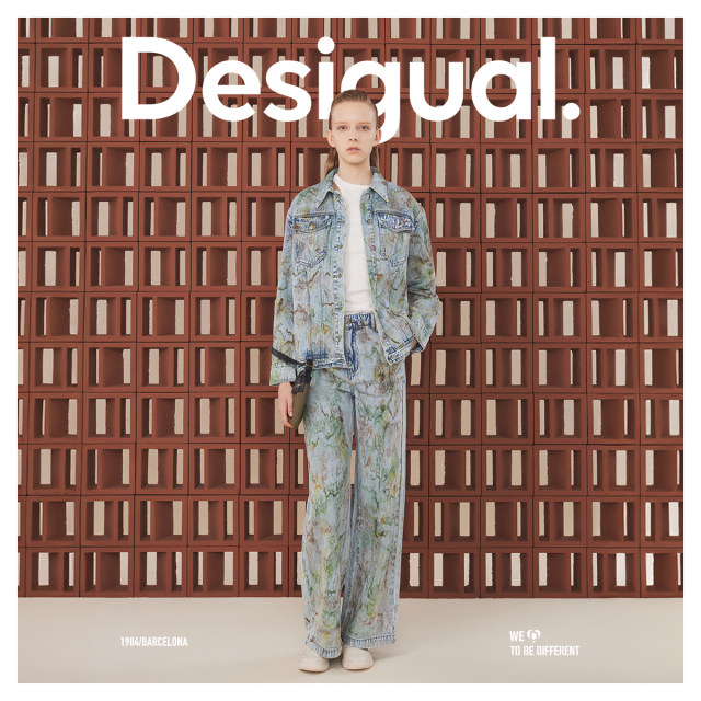 Desigual loose fit washed multi-color printed wasteland style women's denim jacket