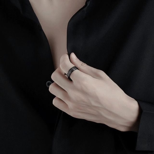 Titanium steel ring, black matte ring, men's ring, ins, no fading, high-end feeling, niche fashion and versatile