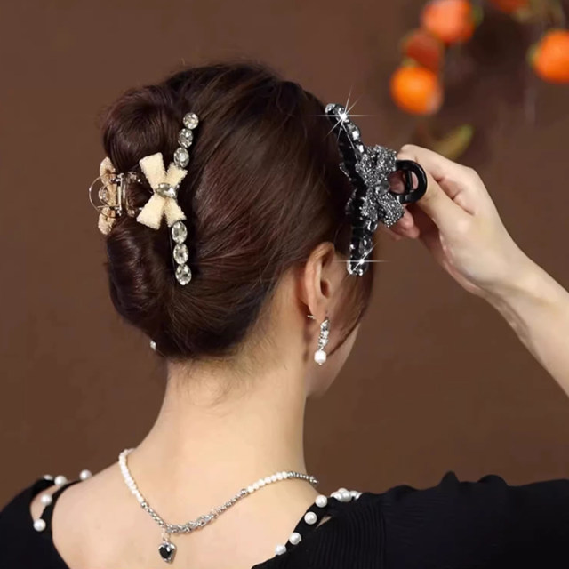 High-end full diamond bow hair clip for the back of women's head 2024 new style grab clip large shark clip hair accessories headdress