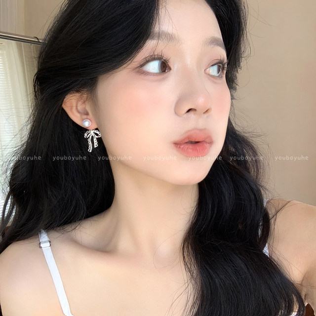 Lace bow pearl earrings for women, light luxury, high-end silver needle stud earrings, back-hanging niche exquisite earrings