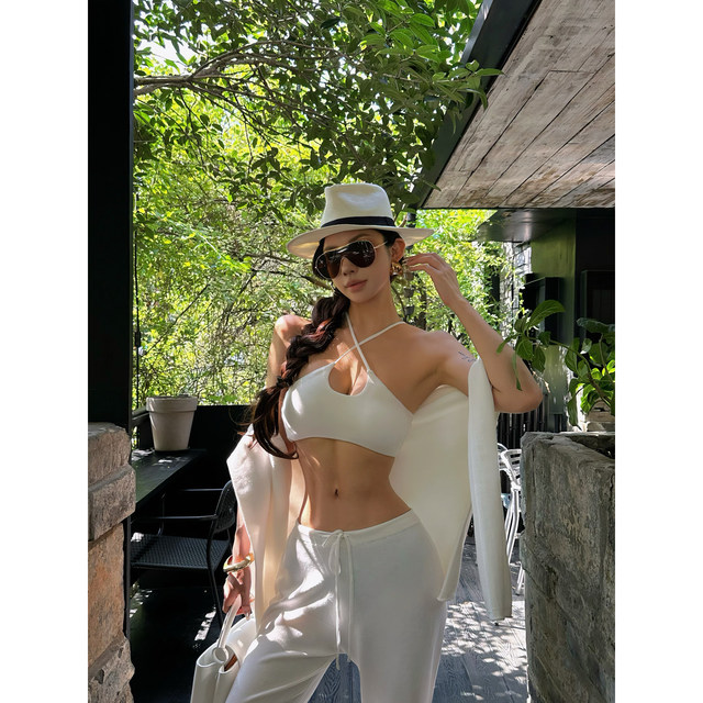 
Fornisyue hot girl halter top women's 2025 early autumn new style inner suspender top sexy tube top