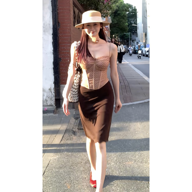 American retro hot girl design mesh high waist skirt summer new slim hip-covered skirt A-line short skirt for women