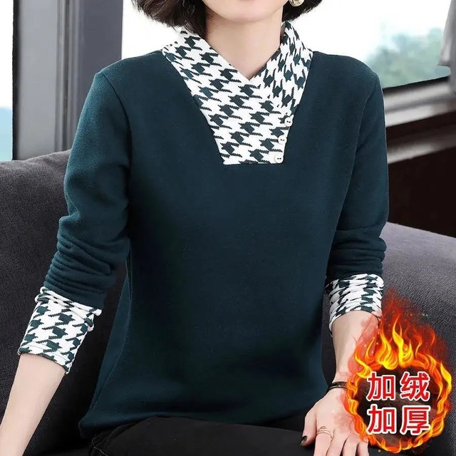 Developer middle-aged mother dressed base shirt for women in fashion 2025 plus velvet warm large size autumn and winter half turtleneck top