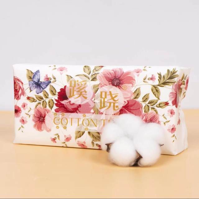 Get 8 packs of soft, skin-friendly, enlarged and thickened cotton soft wipes for mothers and babies, wet and dry BB