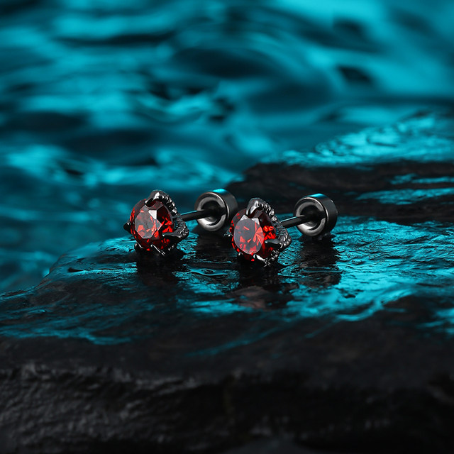 Dragon claw titanium alloy earrings for women, explosive Huazi ear bone nails, cochlear nails, titanium steel non-fading zircon earrings, earrings for men