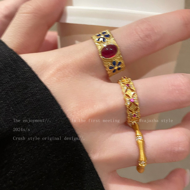 
Medium-old gold enamel pattern ring for women niche design high-end index finger ring retro new Chinese finger ring