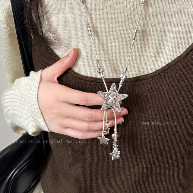 Retro Silver Star Pendant Necklace Women's Autumn and Winter Niche Design Light Luxury High-End Sweater Chain Versatile Long Accessory