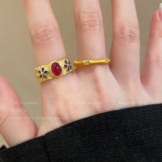 
Medium-old gold enamel pattern ring for women niche design high-end index finger ring retro new Chinese finger ring