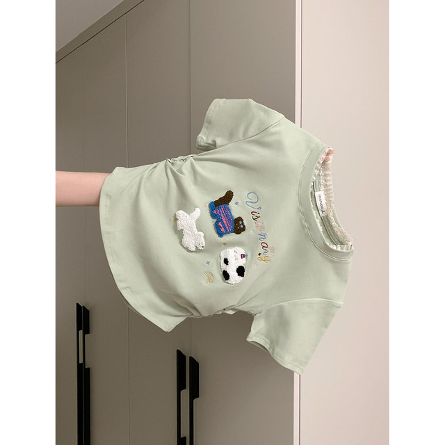 Light green short-sleeved T-shirt summer 2024 trendy cartoon embroidery slim fit pleated short round neck top Korean women's clothing
