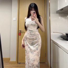 New Chinese style national style improved cheongsam senior feeling young temperament celebrity sexy slender body bag buttocks hanging neck dress