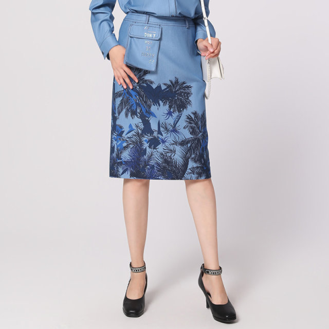 The same style of Matiannu women's clothing in the mall, the new blue denim print casual skirt and skirt are versatile