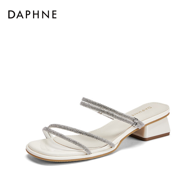 Daphne Sandals for women in summer 2025 women's shoes rhinestone slippers beach sandals for women wearing French thick heels