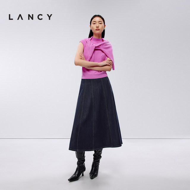 LANCY/Langzi 2025 spring new style half-high collar embroidered jacquard flying sleeve sweater sleeveless top suspender for women