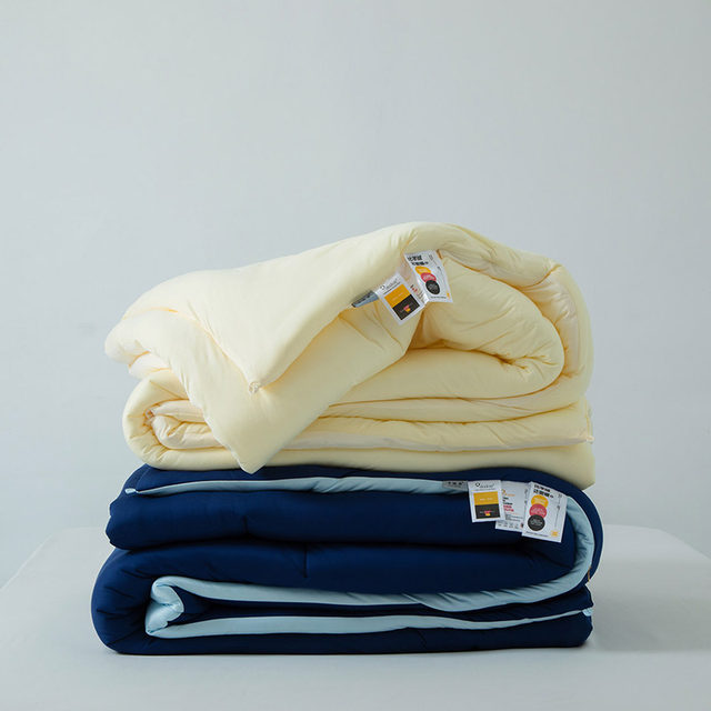 
Katisade velvet heating quilt is warm and feels skin-friendly fabric without quilt cover, anti-bacterial and anti-mite