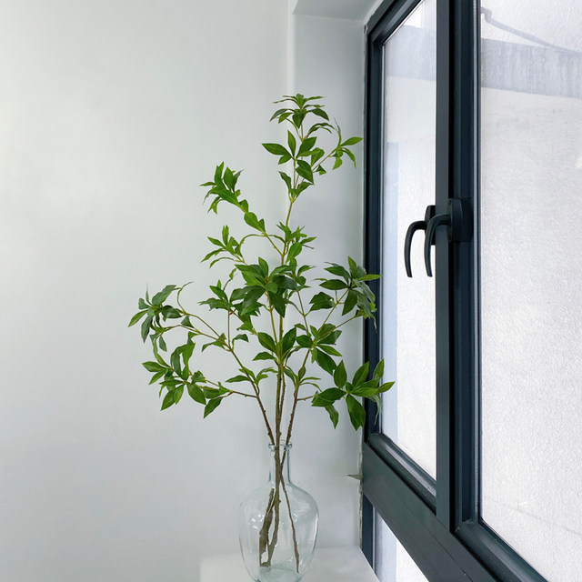 Simulated plant hanging clock Nordic fake green plant horse drunken tree branches living room desktop decoration ornaments home creative vase