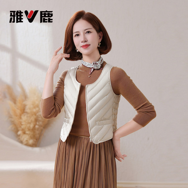 Yalu Mama Down Vest Women's Lightweight Vest 2025 Autumn and Winter New Style with Middle-aged and Elderly Warm Waistcoat Vest