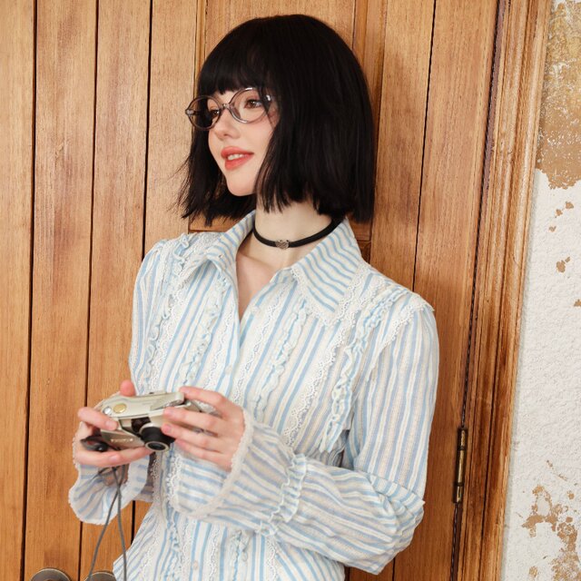 CLOUDSEASON lace waist-hugging striped shirt 2025 new small person design and temperament inner top
