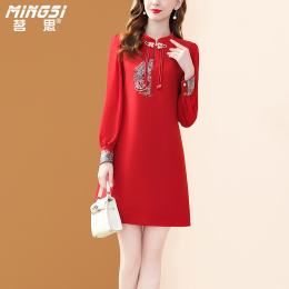 MingSi New Year red Chinese dress spring 2024 new national wind tray buckle embroidery improved cheongsam skirt