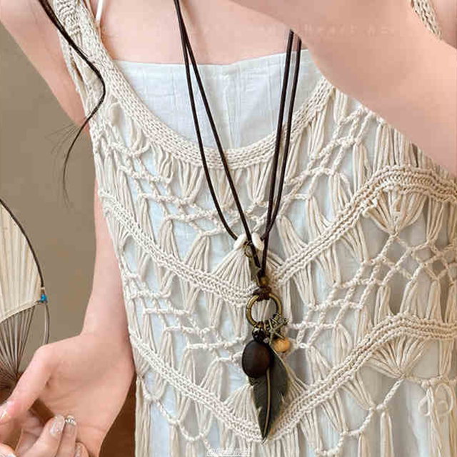New Chinese Zen bronze feather necklace for women's bohemian ethnic style double layered long sweater chain accessories