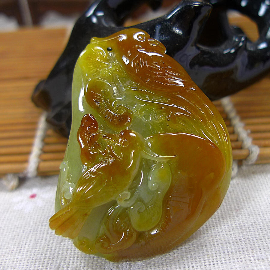 缅甸天然a货翡翠花鸟牌吊坠玉石黄翡巧雕如意双喜临门翡翠吊坠