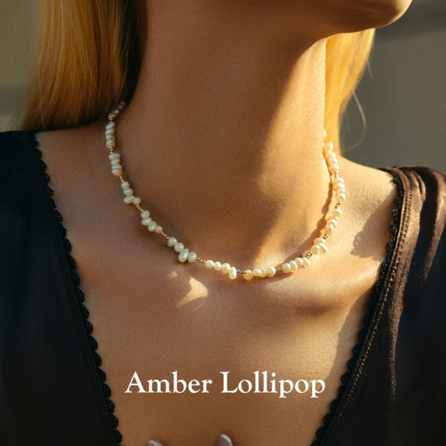 Amber Loli Pearl Necklace Women's Millet Beads Temperament Clavicle Chain Light Luxury Niche Beaded Necklace 2025 Hot Style