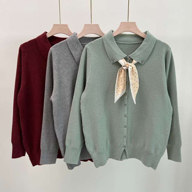 Fashionable mother autumn knitted cardigan middle-aged women's clothing 2025 new style middle-aged and elderly spring and autumn lapel long-sleeved jacket