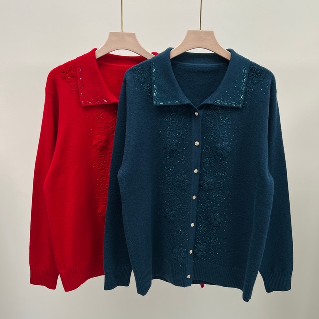 Old lady lapel sweater coat women's autumn and winter 2025 new middle-aged and elderly mother's outfit festive knitted cardigan top