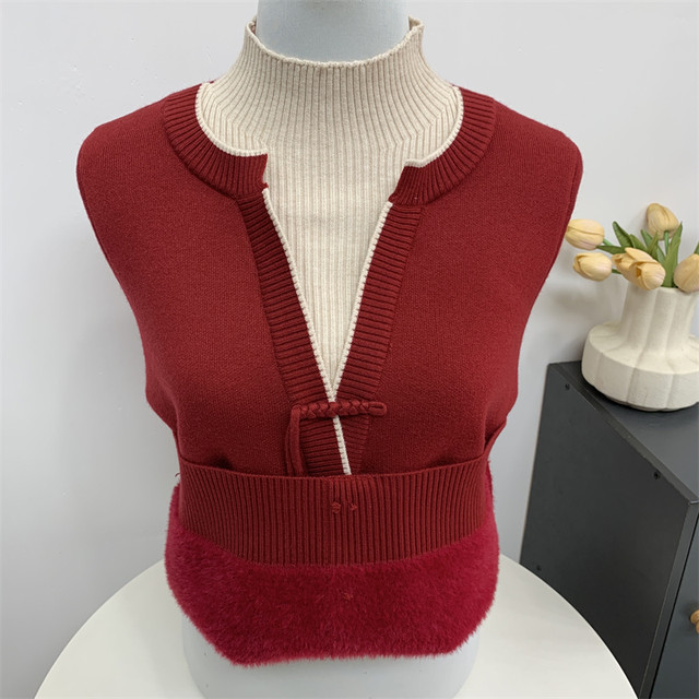 Mom's winter clothing 2024 new fake two-piece knitted thickened bottoming shirt half turtleneck middle-aged women's velvet warm sweater