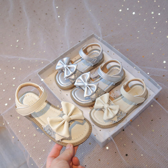 Genuine leather children's sandals girls beach shoes 2025 new summer crystal open-toe sandals soft sole girls princess shoes