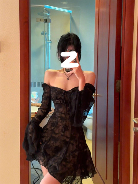 Niche flap sleeve square collar fashionable high-end exquisite romantic small person ins high-end large-size dress for women