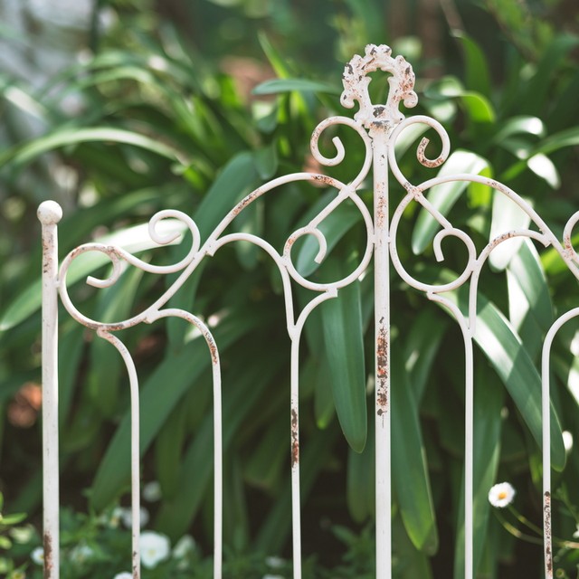 Retro iron low fence iron courtyard fence outdoor gardening pergola flower stand garden old