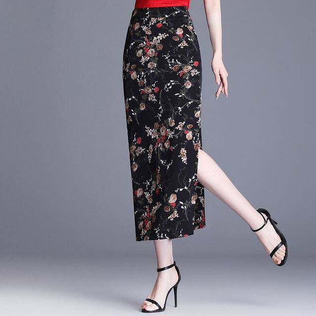 Chiffon skirt for women in summer high waist 2025 new floral hip skirt slit drooping temperament one-step long skirt