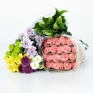 向日葵玫瑰花束 新人首单立减十元 22年8月 淘宝海外