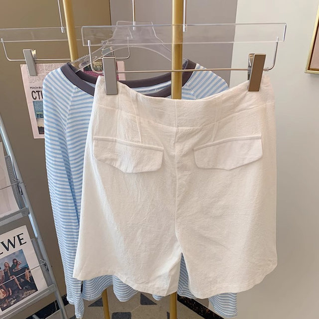 White cotton and linen suit shorts for women in summer thin high-end casual and versatile five-point pants A-line wide-leg pants ins