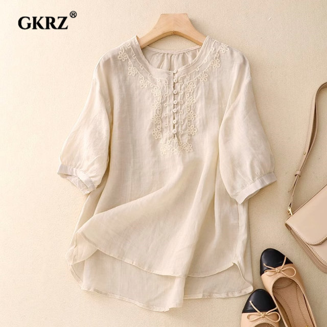 Retro cotton and linen round neck short-sleeved T-shirt for women 2025 summer new embroidered loose large size casual five-point sleeve top