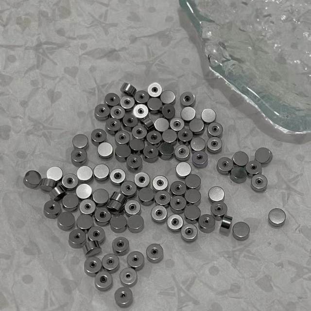 Titanium Steel Round Cake Ball Threaded Ear Bone Nail Ear Nail Accessories Ear Plug No need to remove spare ear plug when sleeping