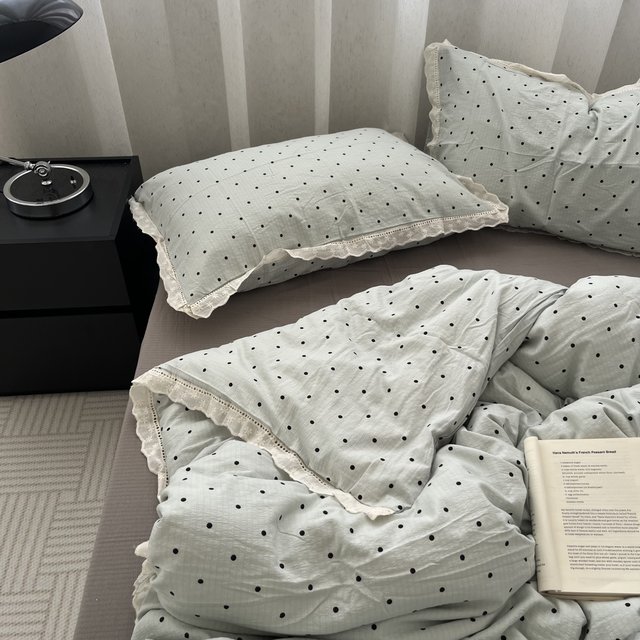Girls ins small fresh polka dot blue washed cotton bed sheets four-piece set lace cotton quilt cover pure cotton three-piece set 1.5