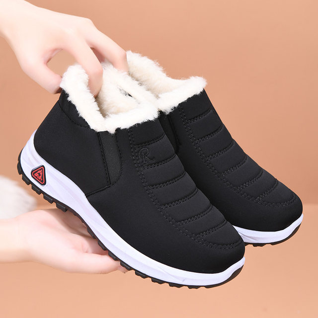 Winter old Beijing cotton shoes for women plus velvet to keep warm mother's shoes cotton boots casual cold-proof elderly grandmother's shoes thickened and non-slip