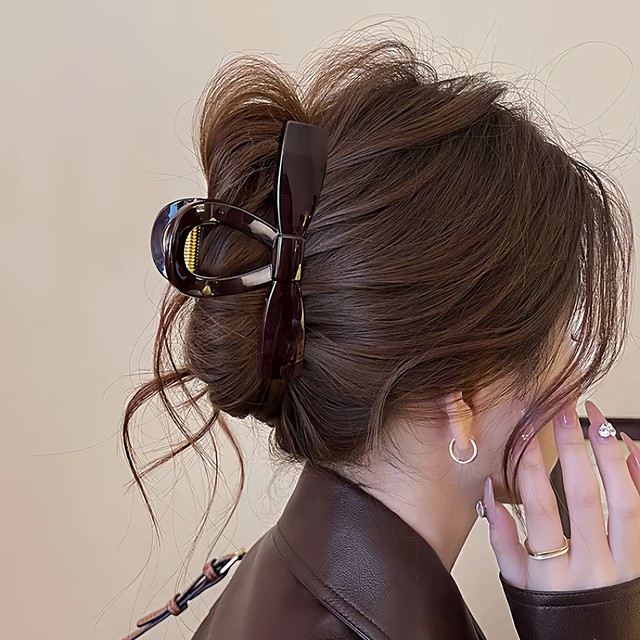 Original grab clip for women with high-end sense 2025 new hairstyle shark clip on the back of the head medium hair clip high-end hair accessories