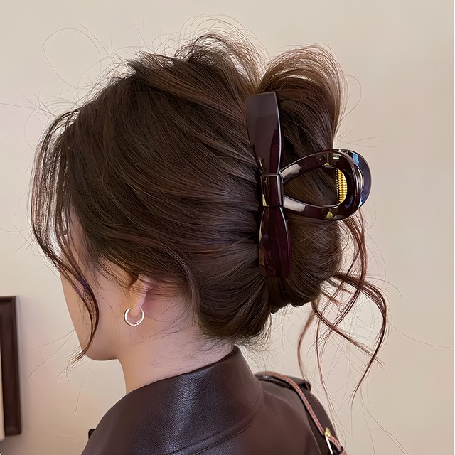 Original grab clip for women with high-end sense 2025 new hairstyle shark clip on the back of the head medium hair clip high-end hair accessories