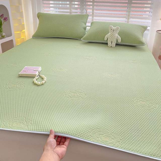 
Bingdoudou mat three-piece set custom-made size maternal and infant category A summer ice-feel thickened single piece 135 meters soft mat