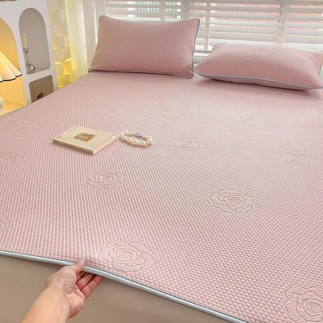 
Bingdoudou mat three-piece set custom-made size maternal and infant category A summer ice-feel thickened single piece 135 meters soft mat